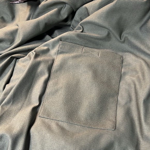 SPORTS AFIELD XL REALTREE CAMOUFLAGE AND GREEN SPORTS JACKET - Picture 12 of 12